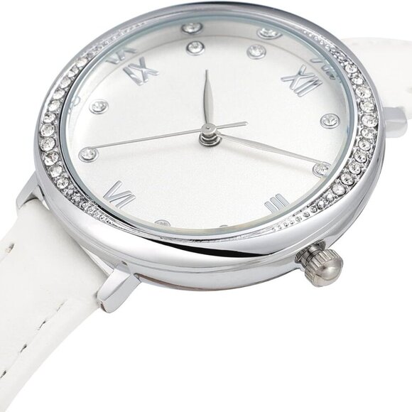 Chic Women's Leather Strap Sports Watch - Precision Quartz & Elegant Design - Picture 2 of 9